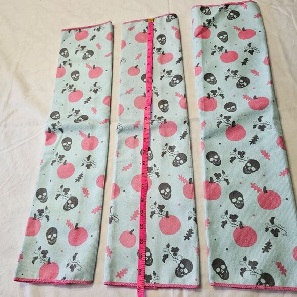 NWOT Skull & Pumpkin Print Microfiber Kitchen Towels Set Of 3 Halloween Decor - Picture 3 of 6